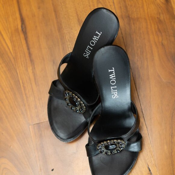 Two Lips Black Mule Heels, wome's slide on shoes, black cute mules - Picture 11 of 12